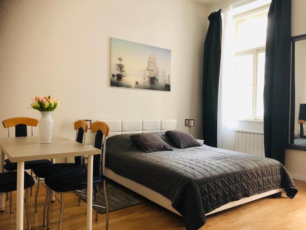 Modern Cozy Apartment In Central Praha Eksteriør bilde