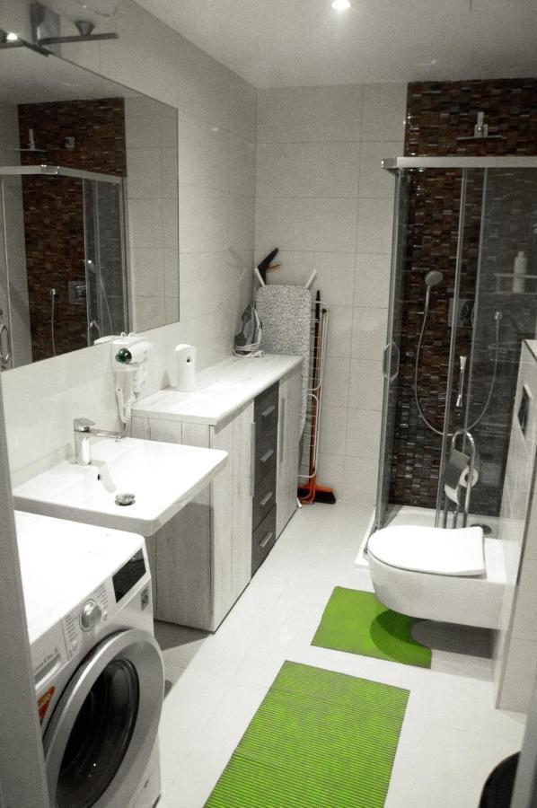 Modern Cozy Apartment In Central Praha Eksteriør bilde
